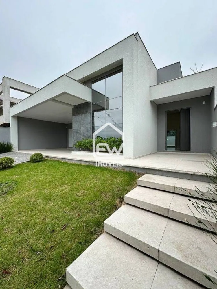 Casa, 3 quartos, 210 m² - Foto 1