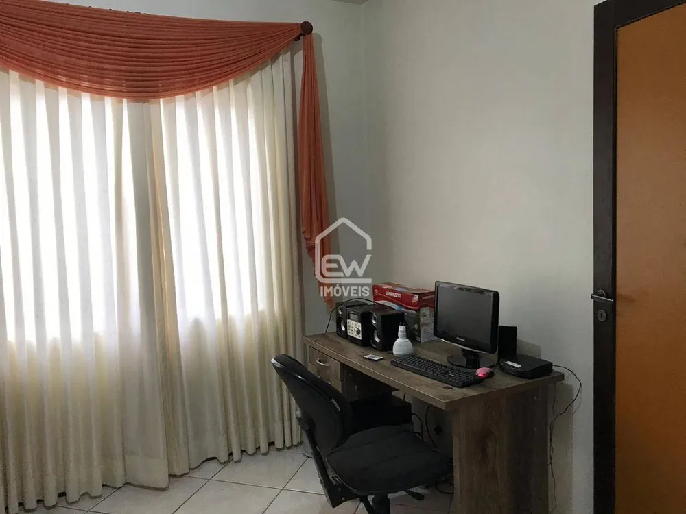 Casa, 5 quartos, 330 m² - Foto 4