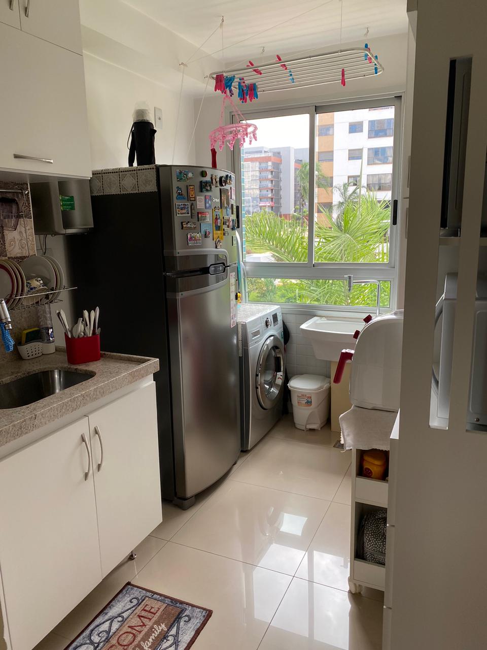 Apartamento à venda com 2 quartos, 42m² - Foto 2