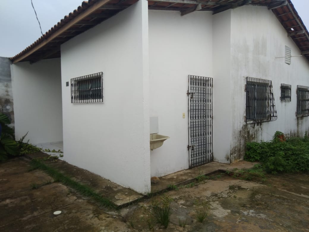 Casa à venda com 2 quartos, 68m² - Foto 11