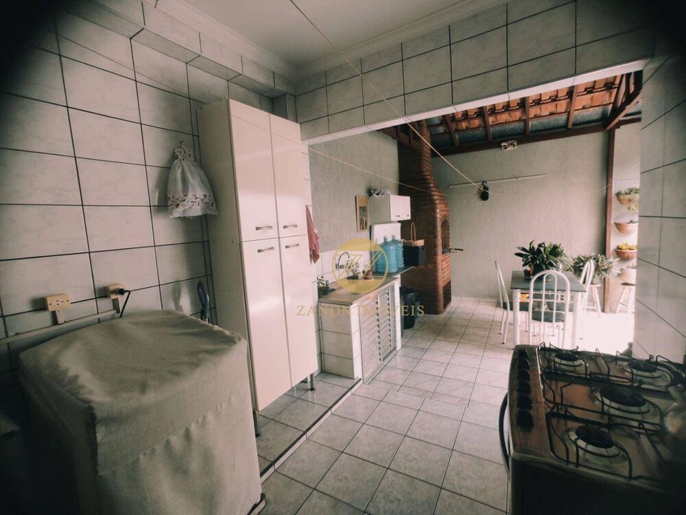 Casa à venda com 3 quartos, 90m² - Foto 6