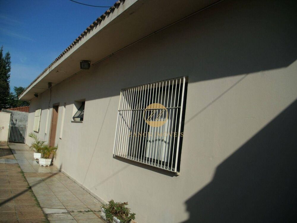 Casa, 4 quartos, 450 m² - Foto 1