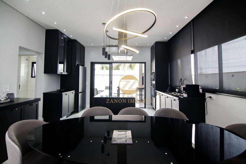 Sobrado, 3 quartos, 220 m² - Foto 1