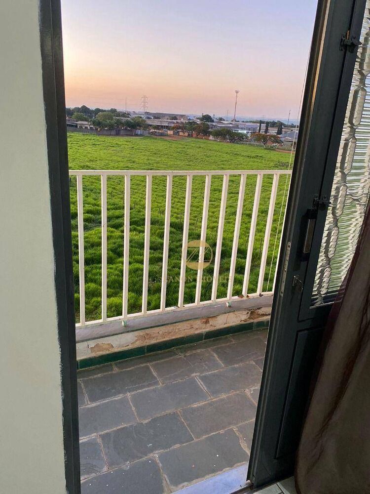Apartamento à venda com 2 quartos, 67m² - Foto 6