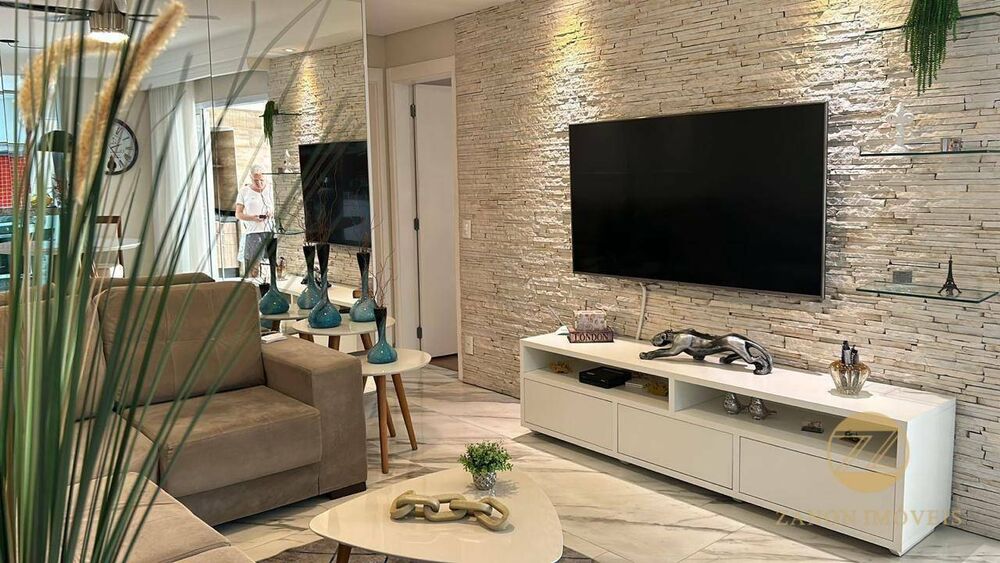 Apartamento à venda com 3 quartos, 121m² - Foto 1