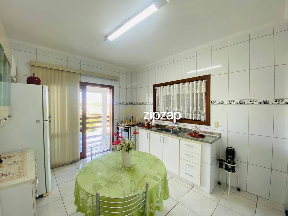 Casa, 3 quartos, 131 m² - Foto 3
