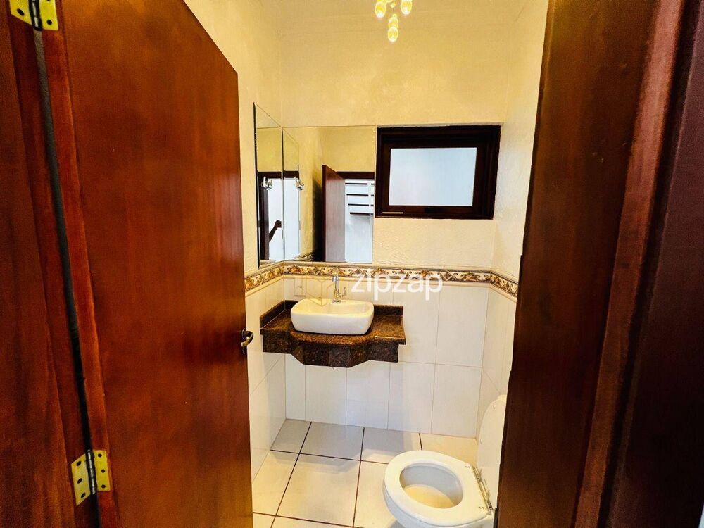 Casa para alugar com 5 quartos, 250m² - Foto 3