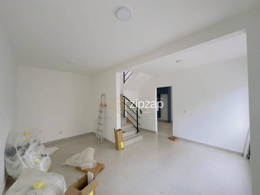 Sobrado para alugar com 2 quartos, 108m² - Foto 1