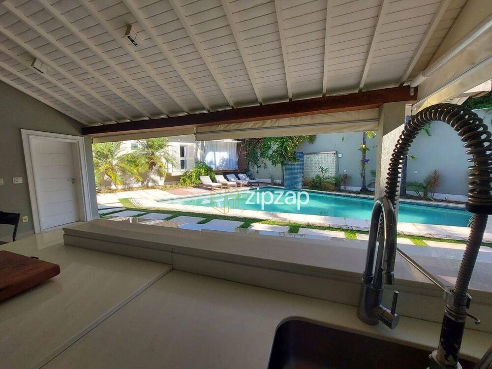 Casa de Condomínio para alugar com 4 quartos, 600m² - Foto 4