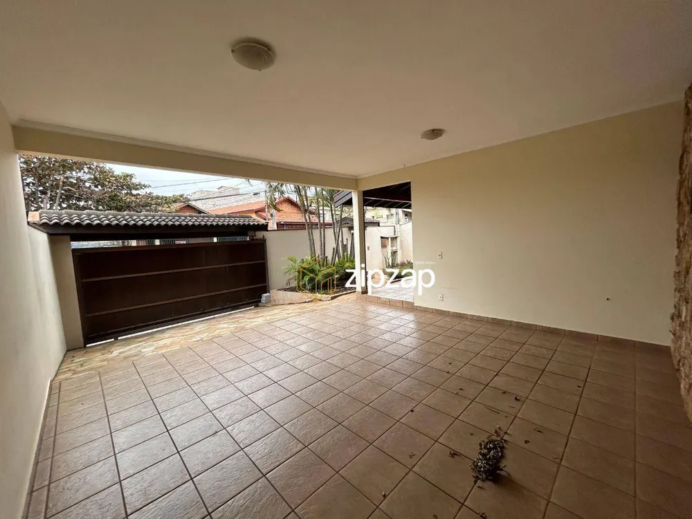 Casa, 3 quartos, 243 m² - Foto 2