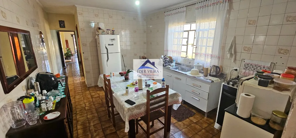 Casa, 3 quartos, 218 m² - Foto 2