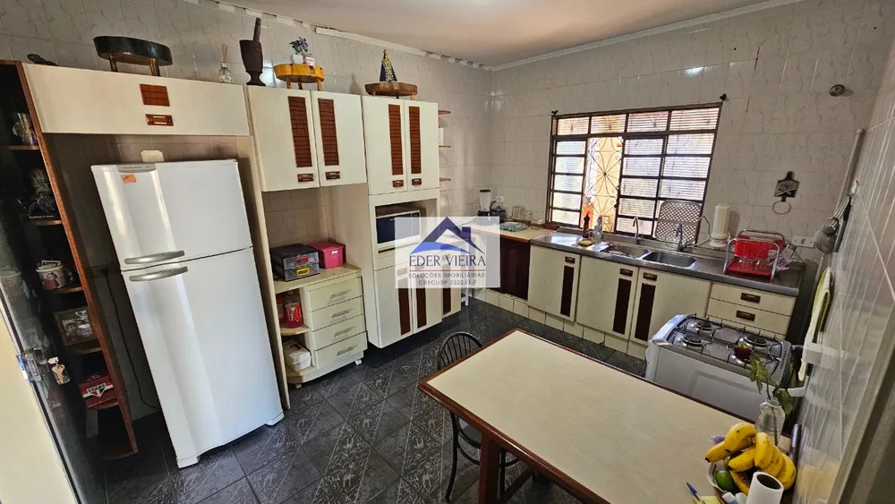 Chácara, 3 quartos, 1260 m² - Foto 4