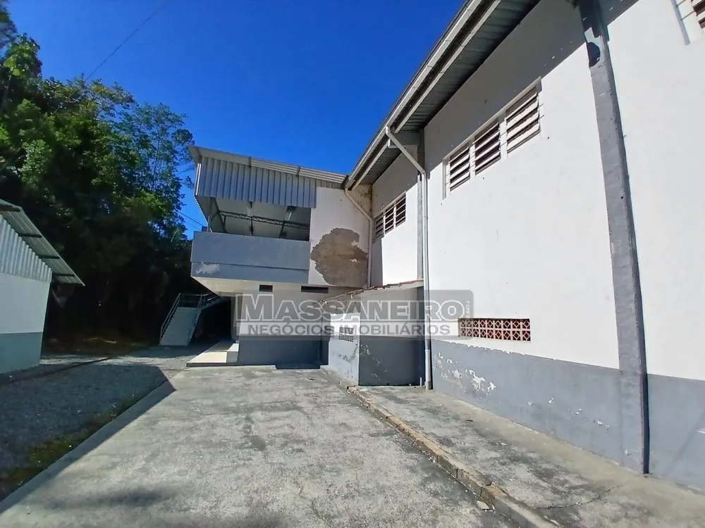 Casa, 3 quartos, 2229 m² - Foto 1