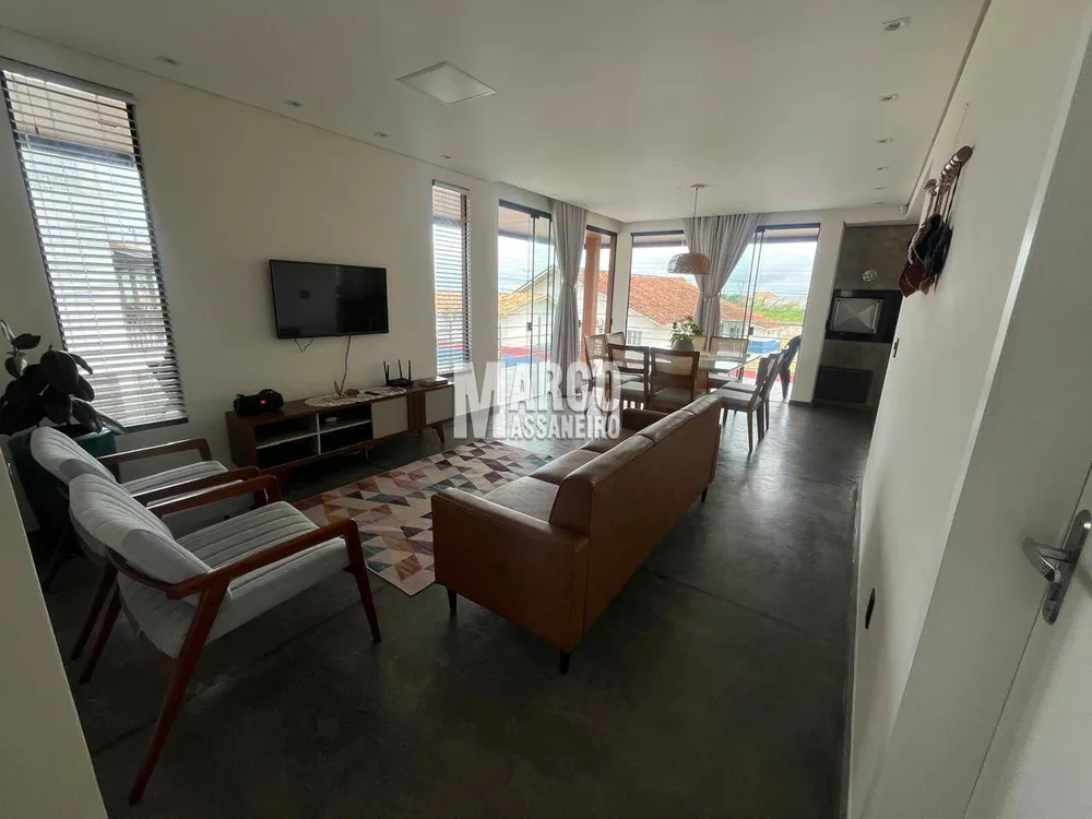 Casa, 7 quartos, 240 m² - Foto 4