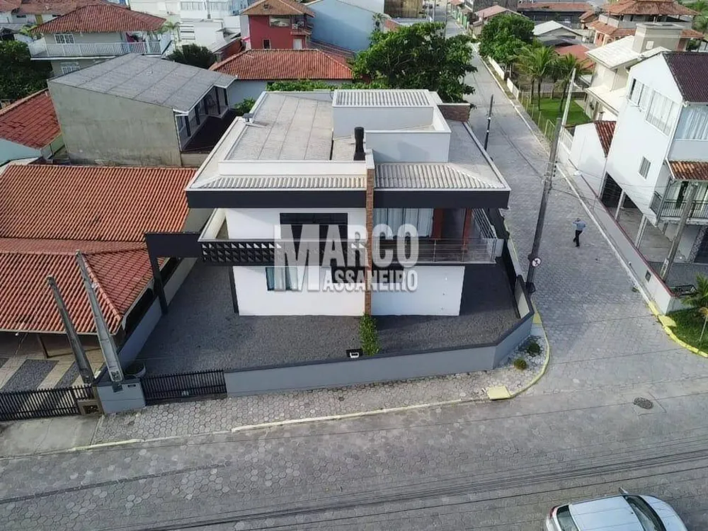 Casa, 7 quartos, 240 m² - Foto 11