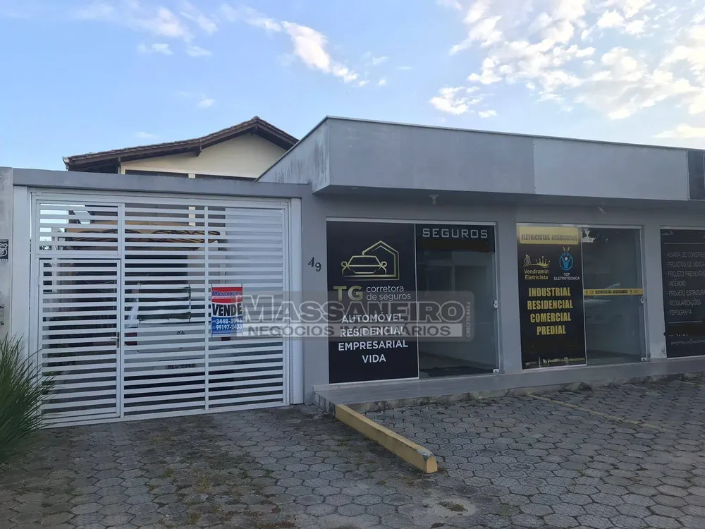 Casa, 5 quartos, 258 m² - Foto 2