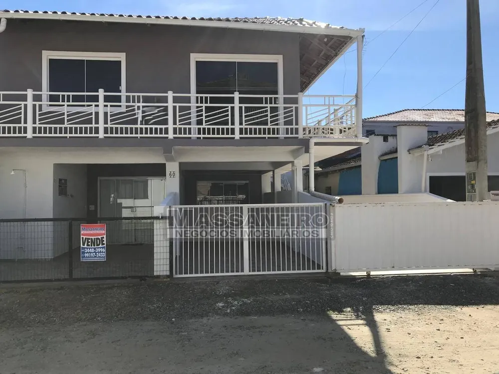 Casa, 5 quartos, 182 m² - Foto 1
