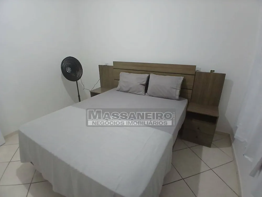 Casa, 6 quartos, 30 m² - Foto 2