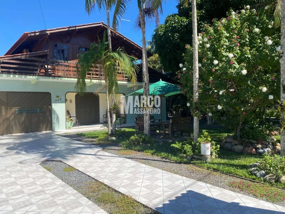 Casa, 5 quartos, 241 m² - Foto 2