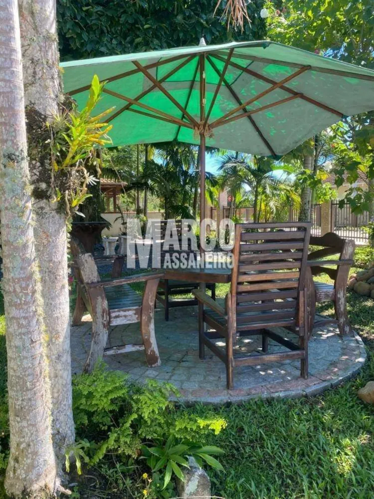 Casa, 5 quartos, 241 m² - Foto 1