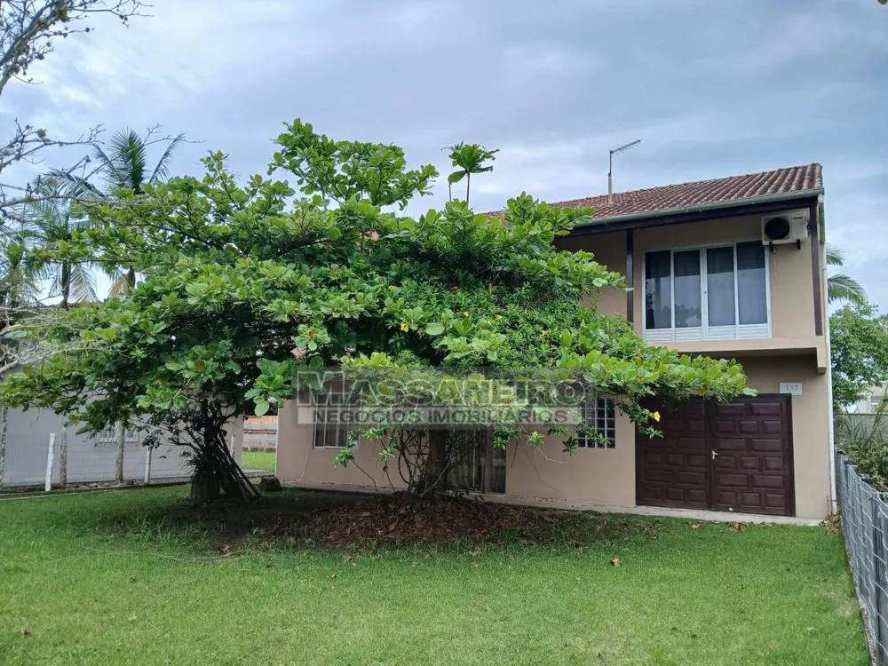 Casa, 4 quartos, 198 m² - Foto 1