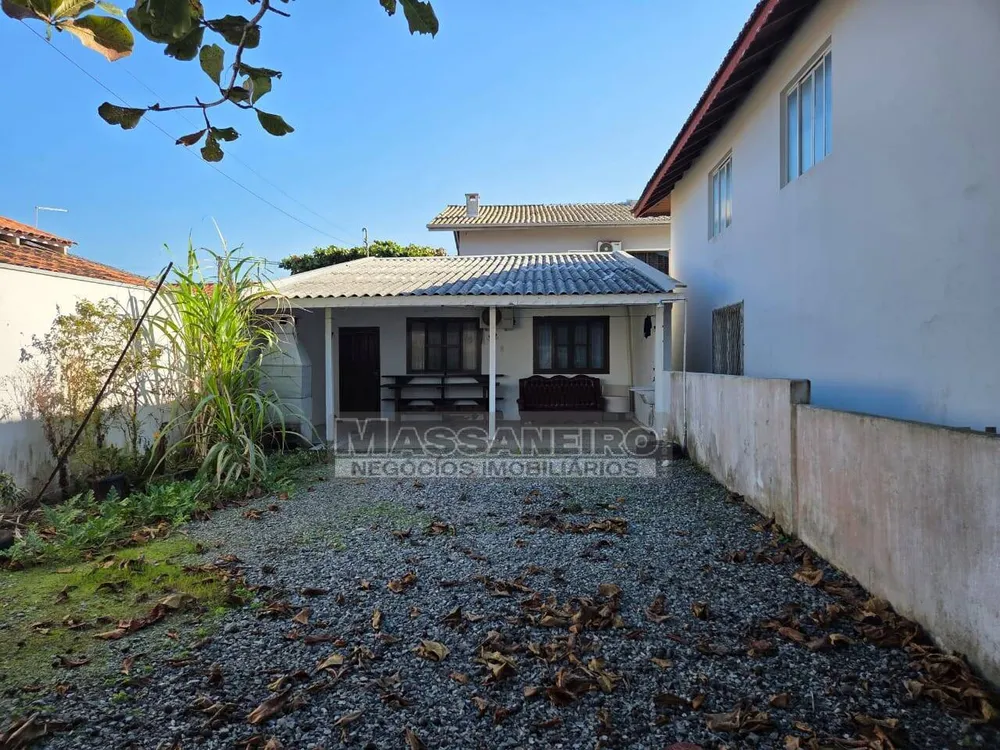 Casa, 2 quartos, 82 m² - Foto 1