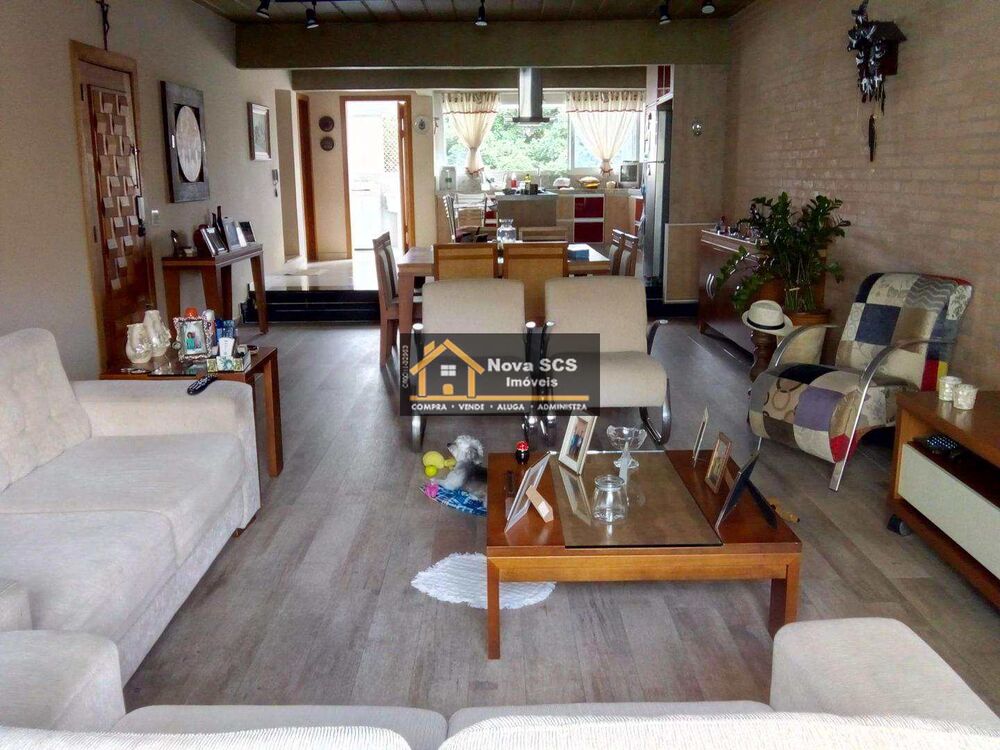Sobrado, 3 quartos, 360 m² - Foto 1