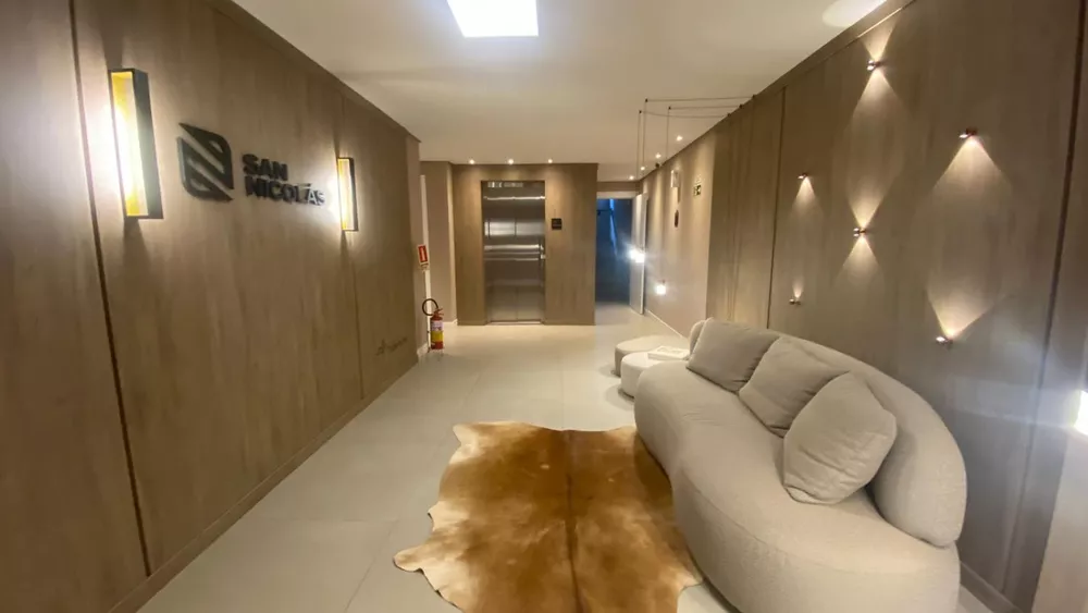 Apartamento à venda com 2 quartos, 69m² - Foto 2