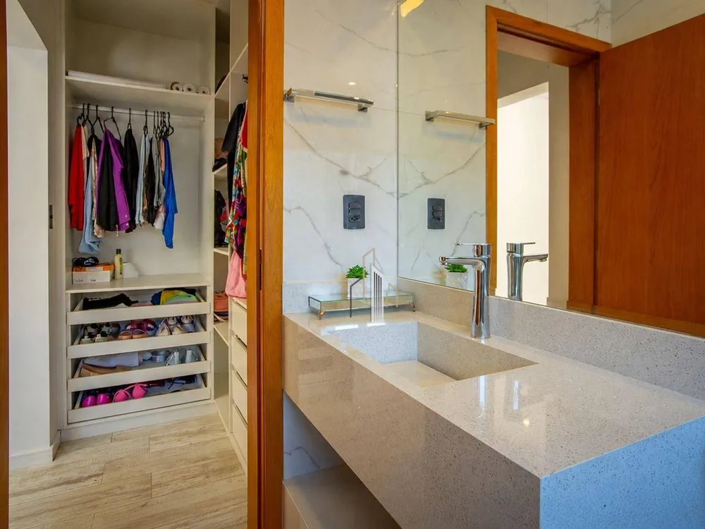 Casa de Condomínio, 4 quartos - Foto 1