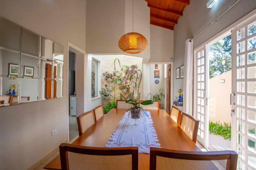 Casa, 3 quartos, 250 m² - Foto 1