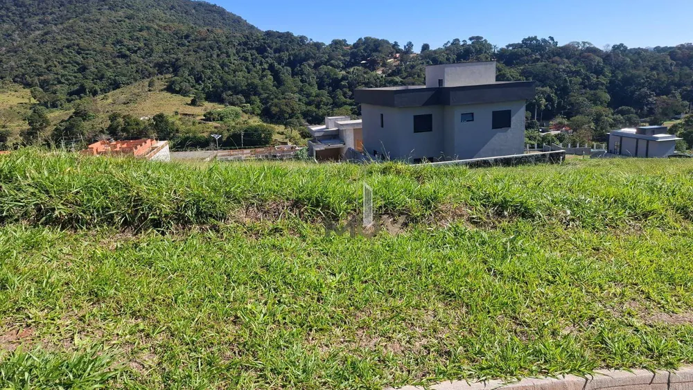 Loteamento e Condomínio, 300 m² - Foto 1