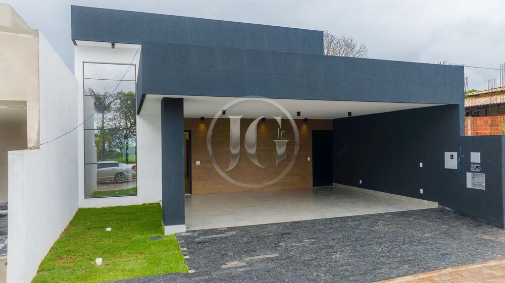 Casa à venda com 3 quartos, 340m² - Foto 1