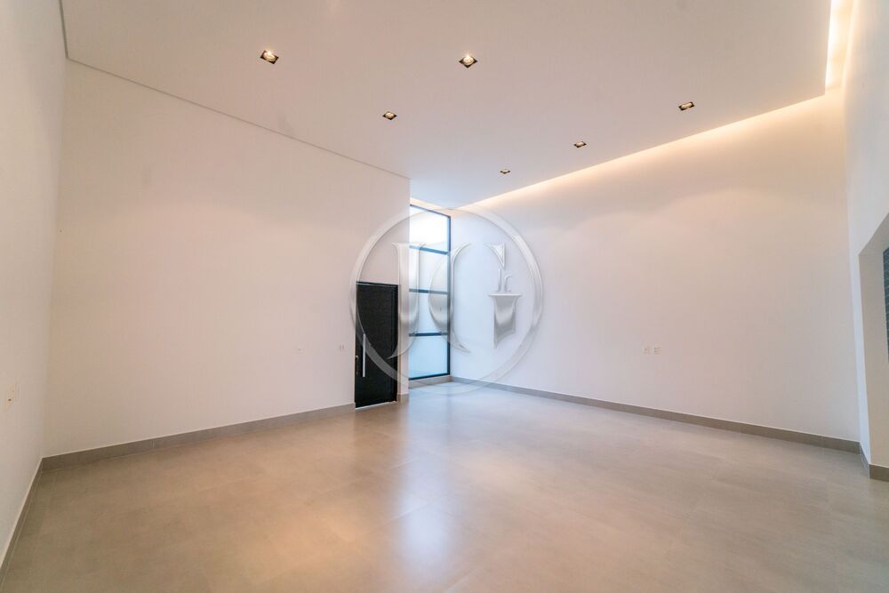Casa à venda com 3 quartos, 340m² - Foto 2