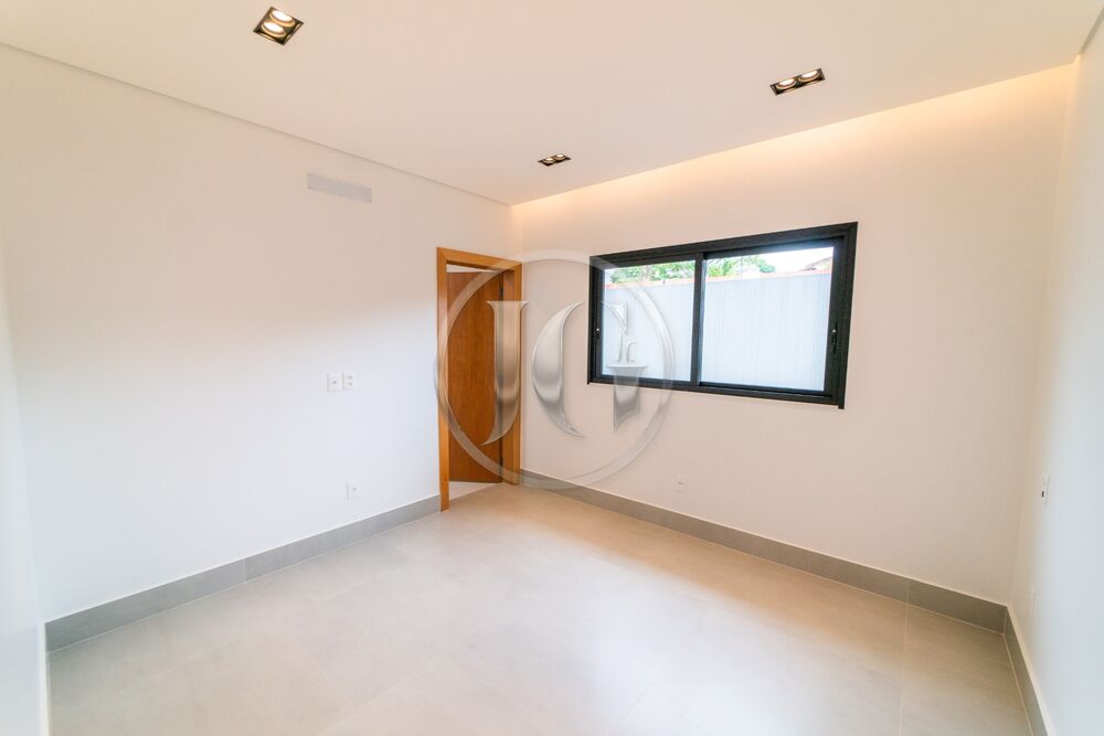 Casa à venda com 3 quartos, 340m² - Foto 9