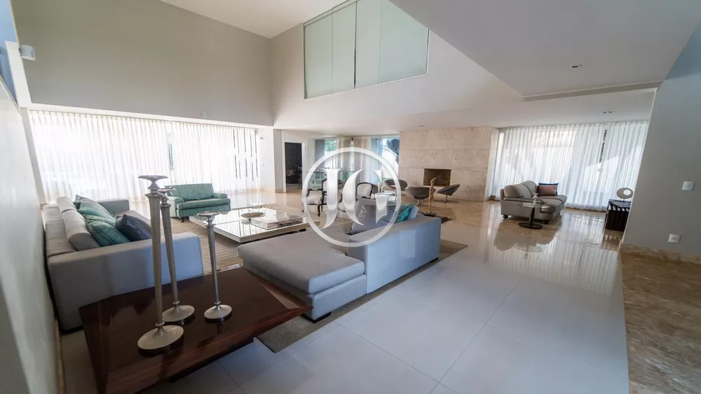 Casa à venda com 7 quartos, 1100m² - Foto 4