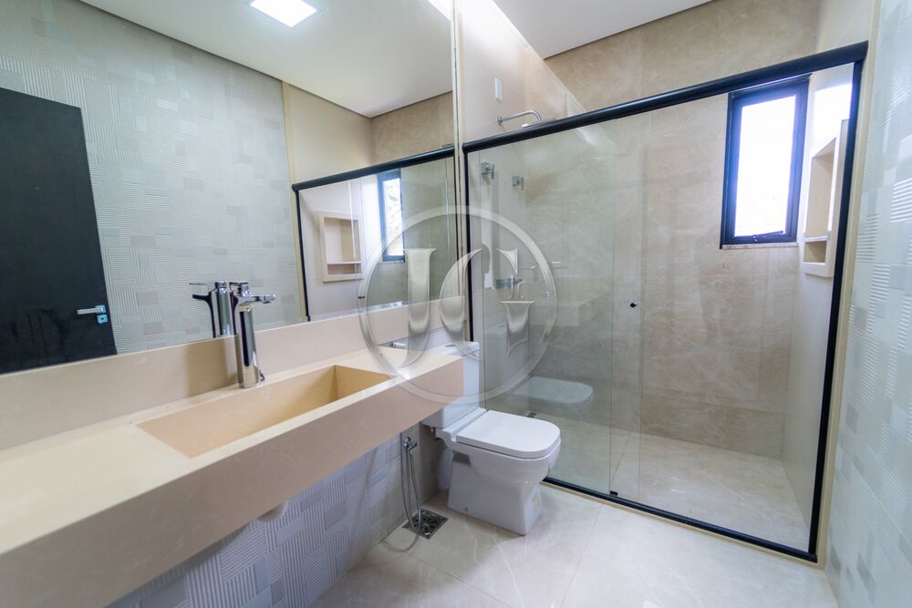Casa à venda com 4 quartos, 800m² - Foto 2
