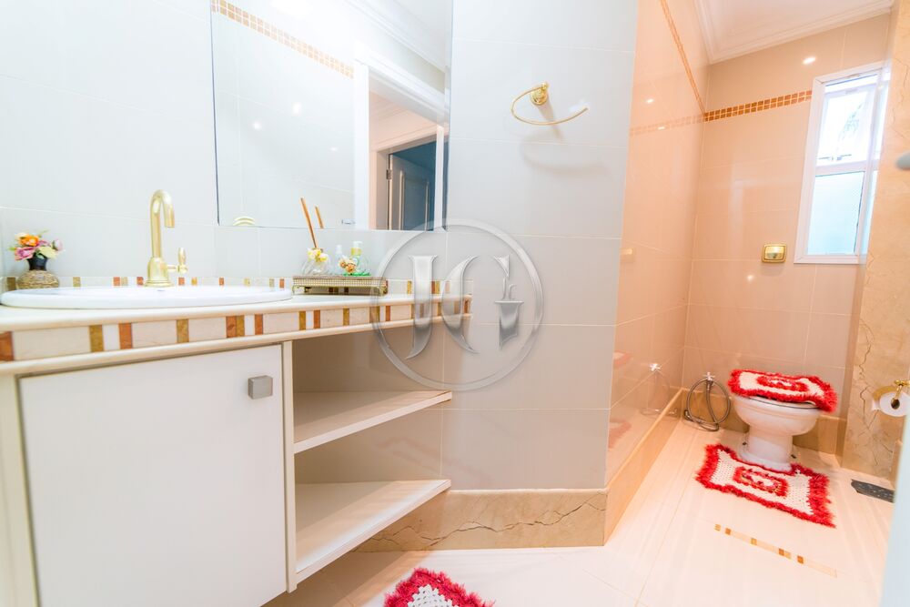 Casa à venda com 6 quartos, 1380m² - Foto 4