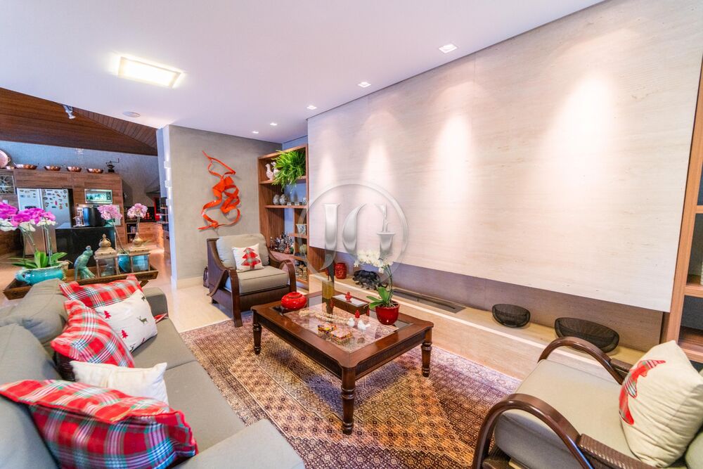 Casa, 9 quartos, 1620 m² - Foto 1