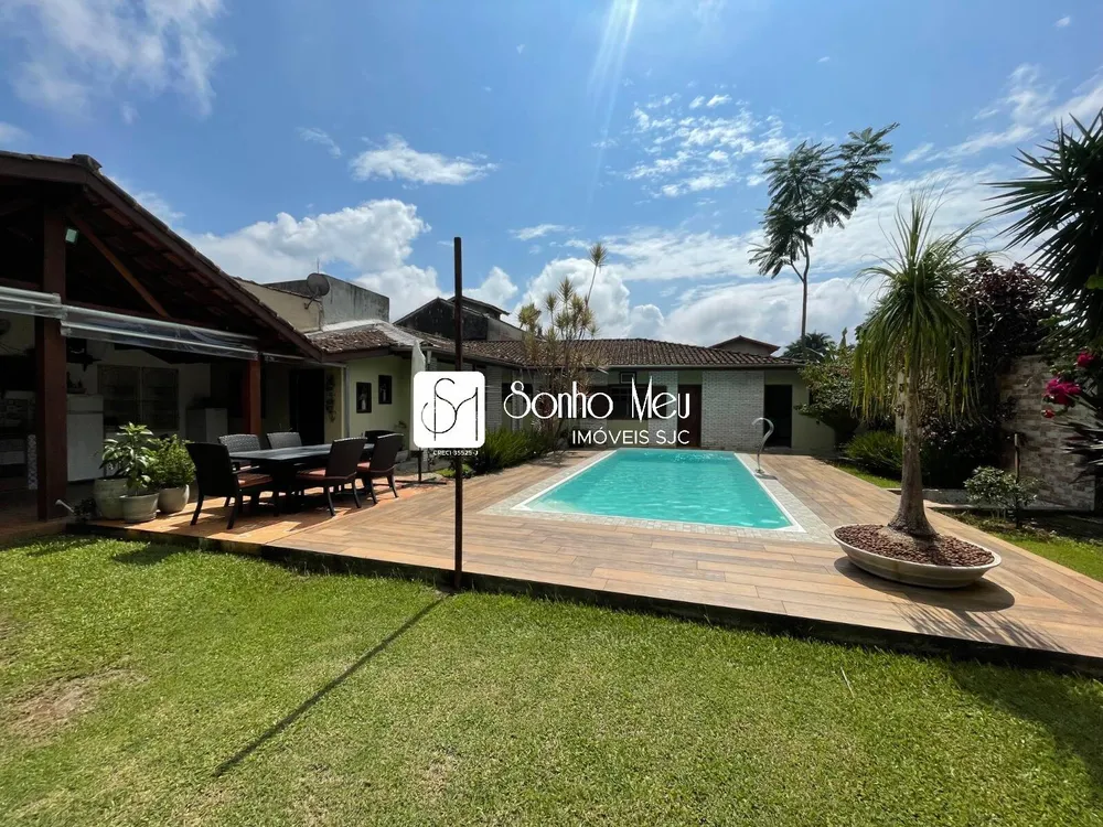 Casa, 8 quartos, 440 m² - Foto 1