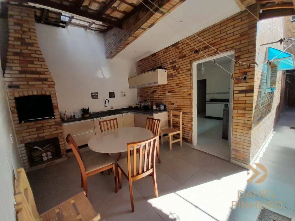 Sobrado, 4 quartos, 115 m² - Foto 1