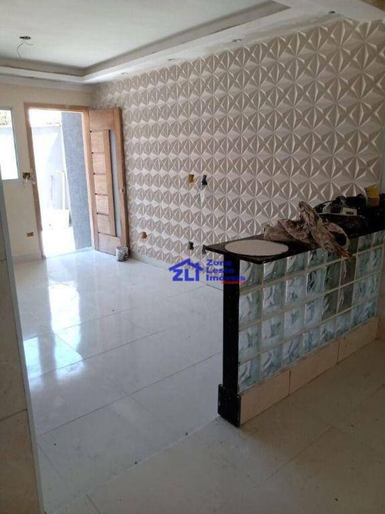 Sobrado à venda com 2 quartos, 120m² - Foto 4