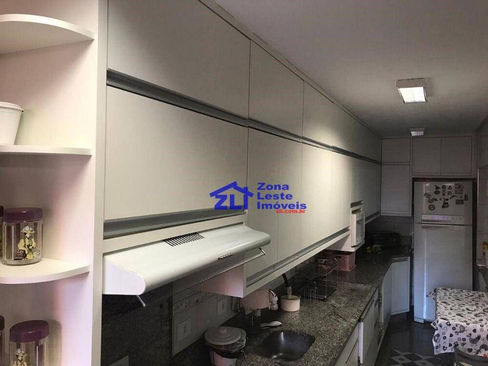 Sobrado, 4 quartos, 242 m² - Foto 2