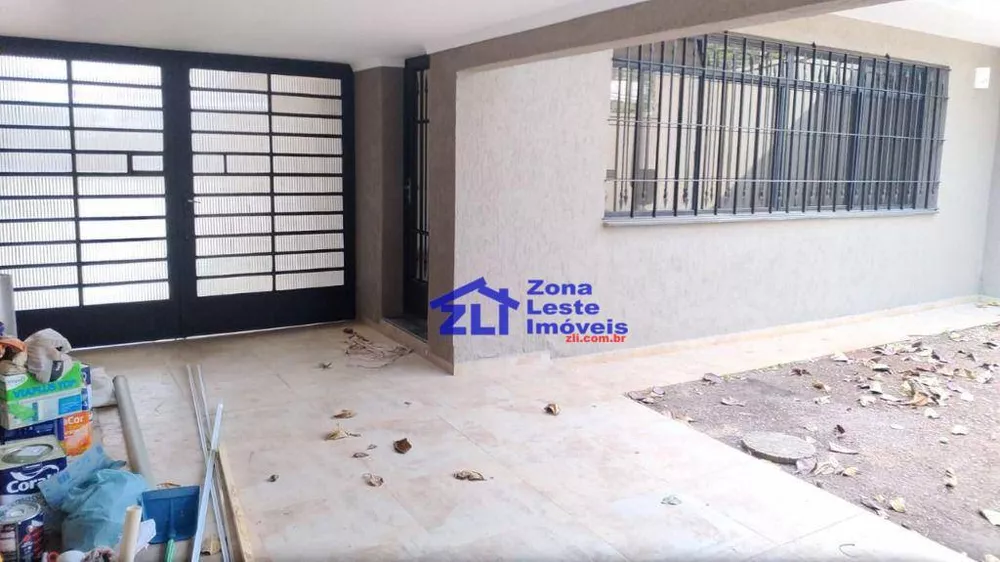 Casa à venda com 3 quartos, 250m² - Foto 1