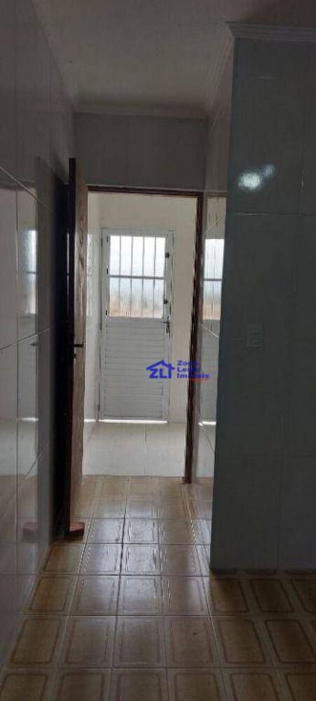 Sobrado à venda com 3 quartos, 200m² - Foto 11