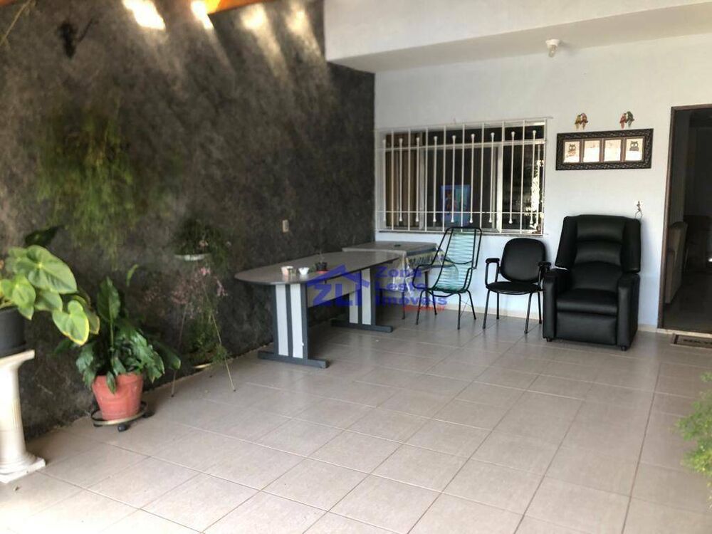 Sobrado, 2 quartos, 248 m² - Foto 4