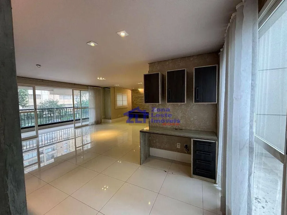 Apartamento, 3 quartos, 215 m² - Foto 2