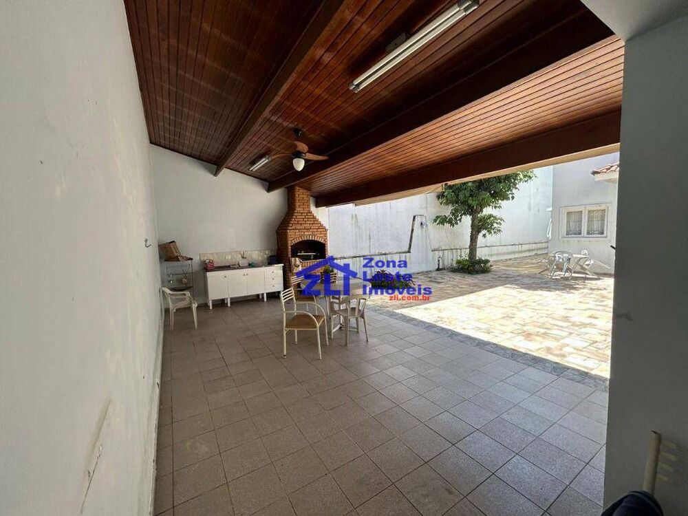Sobrado, 3 quartos, 267 m² - Foto 3