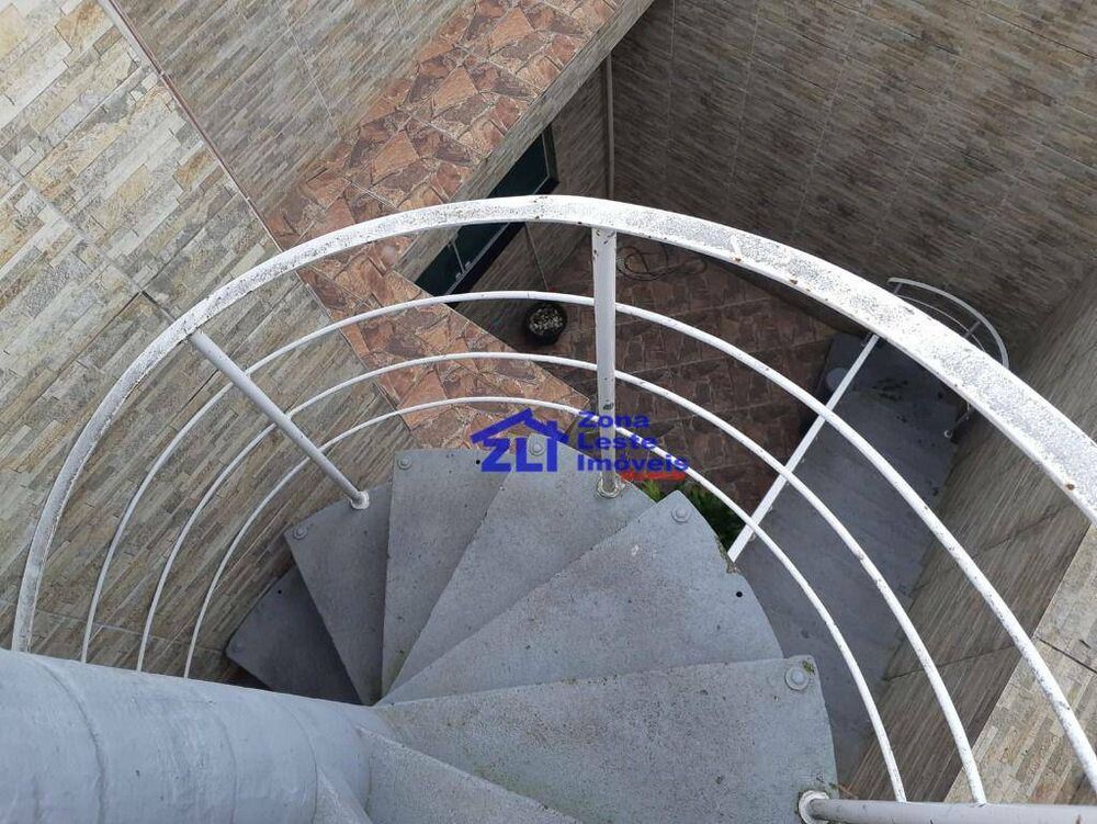 Sobrado à venda com 4 quartos, 296m² - Foto 3
