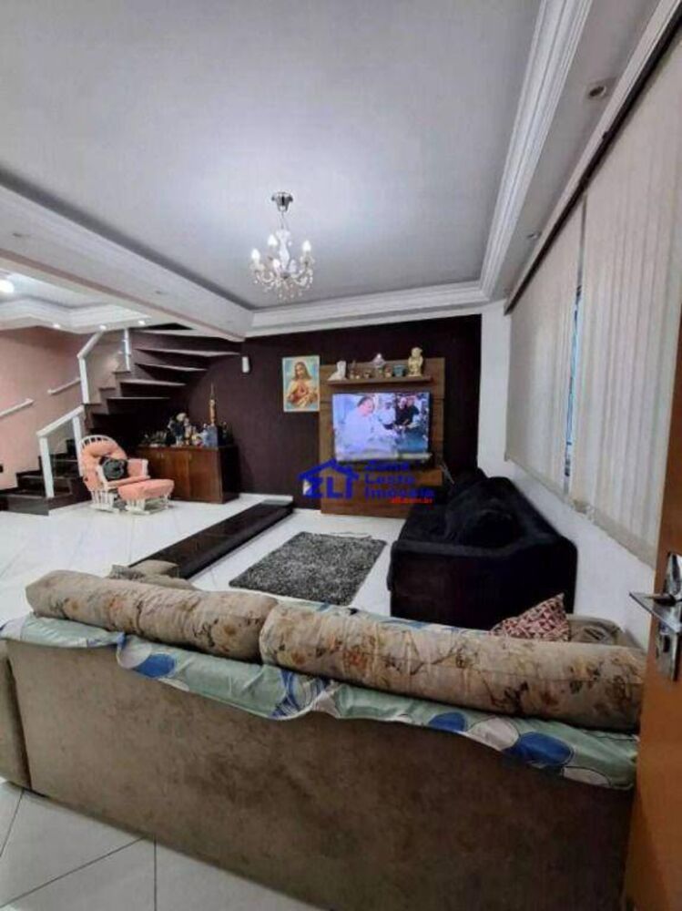Sobrado à venda com 3 quartos, 180m² - Foto 1