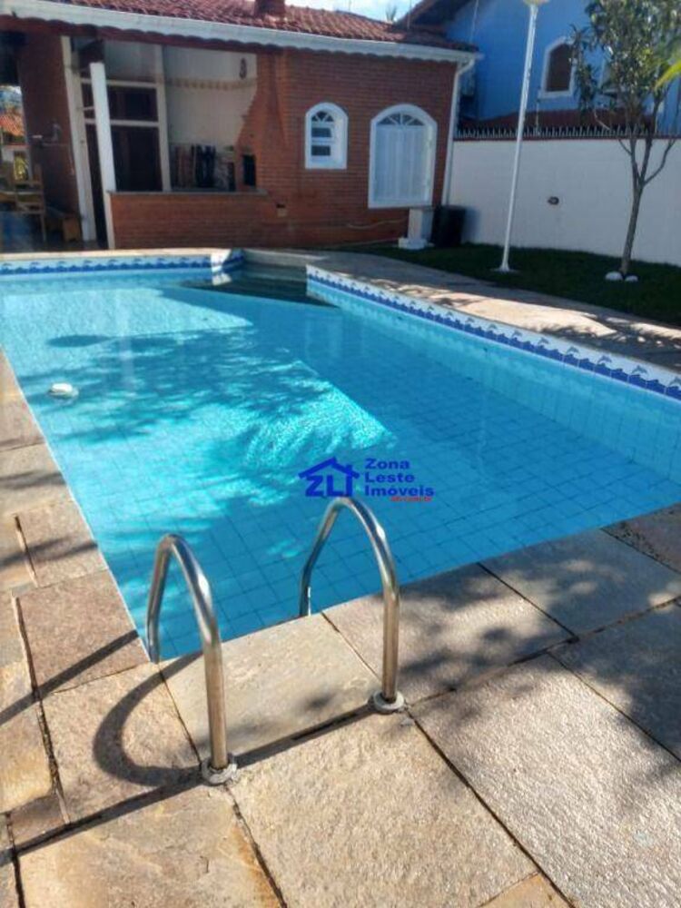 Casa, 3 quartos, 232 m² - Foto 2